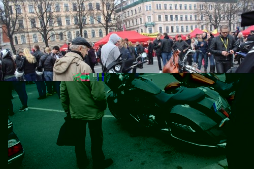 Moto sezonas atklasana 2015 Krastmala 3.jpg